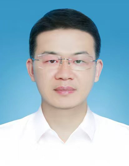 胡俊.jpg