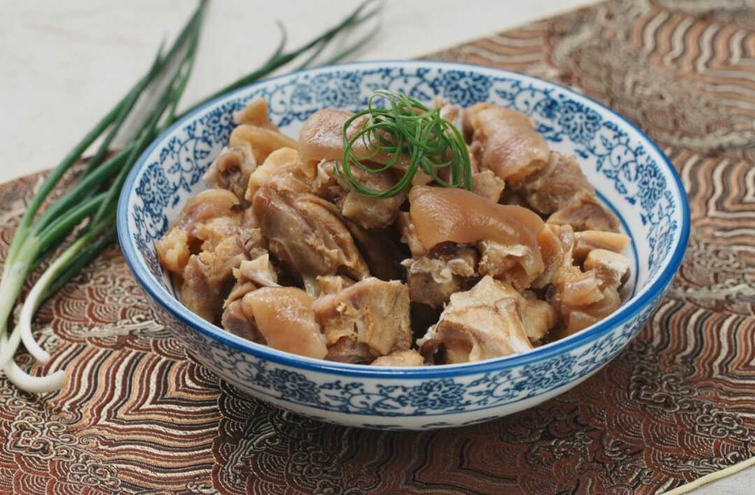 清蒸腊猪脚